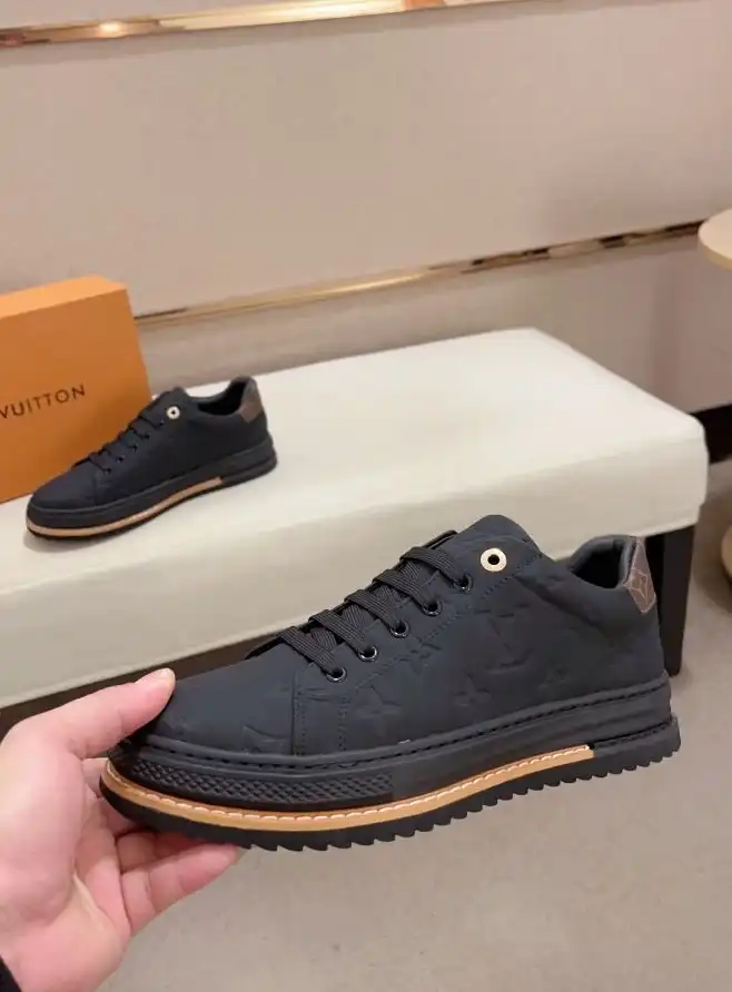 hype Louis Vuitton Sneakers