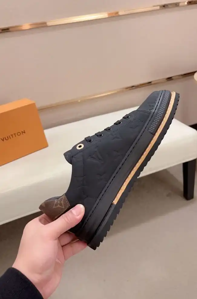 hype Louis Vuitton Sneakers