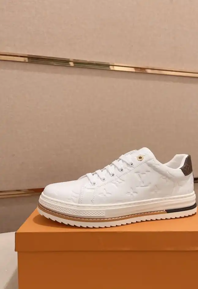 hype Louis Vuitton Sneakers