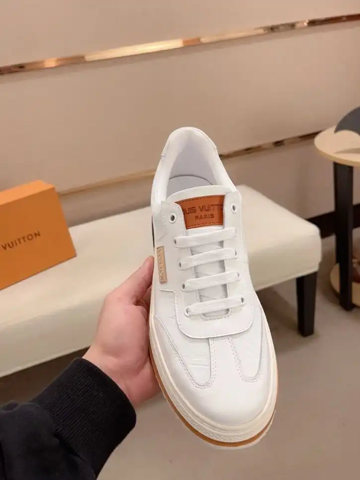 hype Louis Vuitton Sneakers