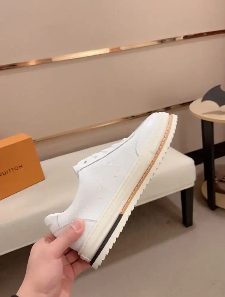 hype Louis Vuitton Sneakers