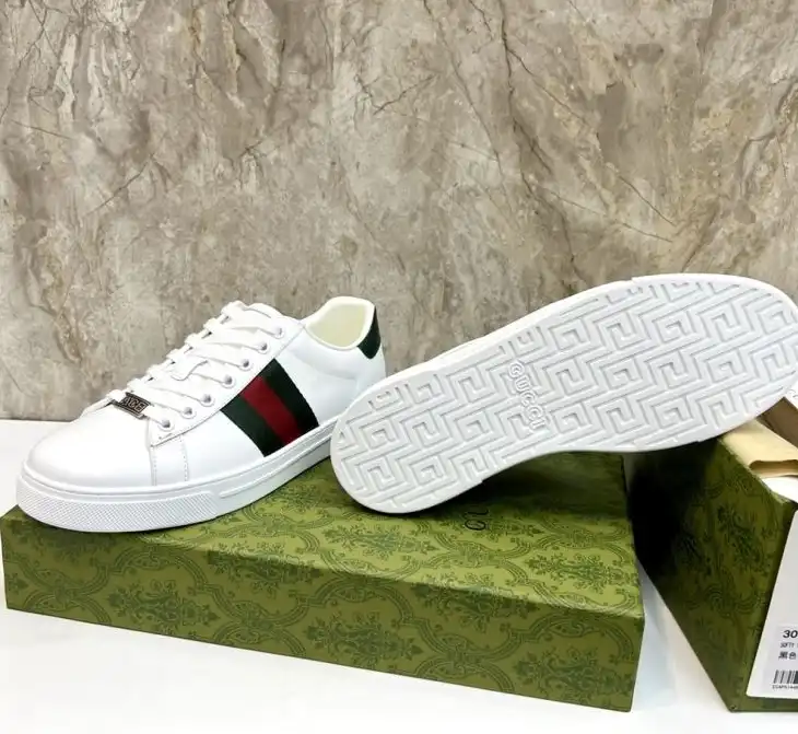 hype Gucci Sneakers