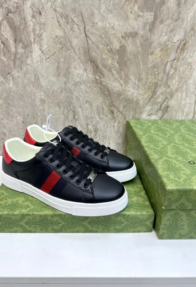 hype Gucci Sneakers