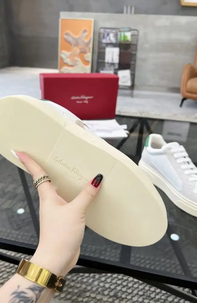 hype Ferragamo Sneakers