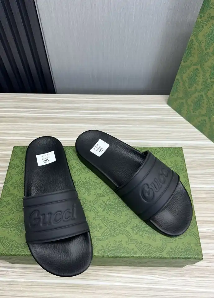 hype Gucci Slippers