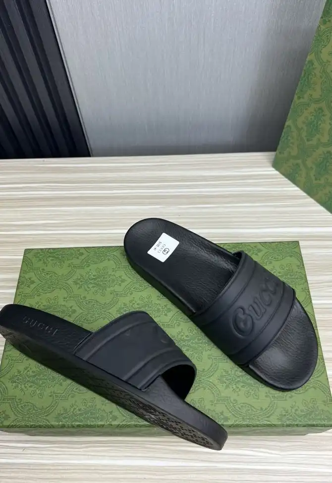 hype Gucci Slippers