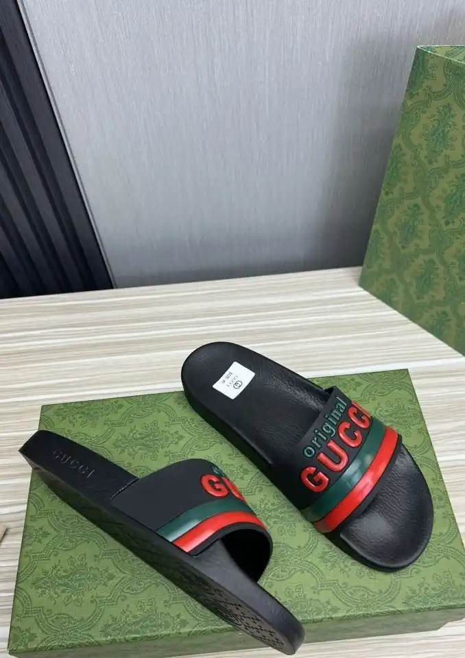 hype Gucci Slippers