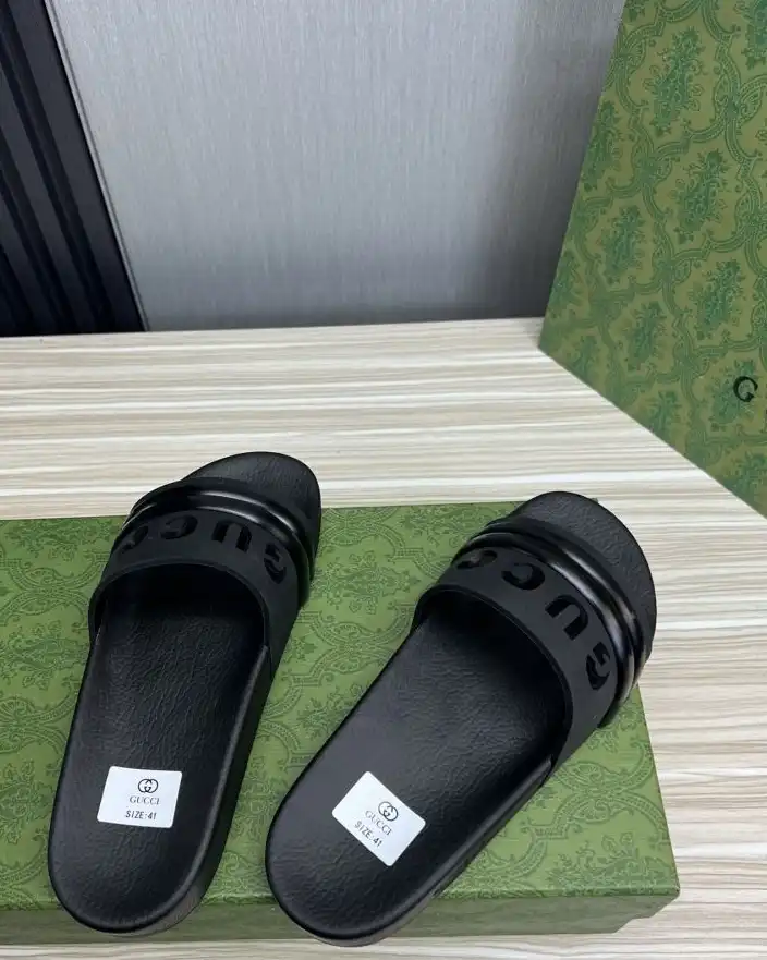 hype Gucci Slippers