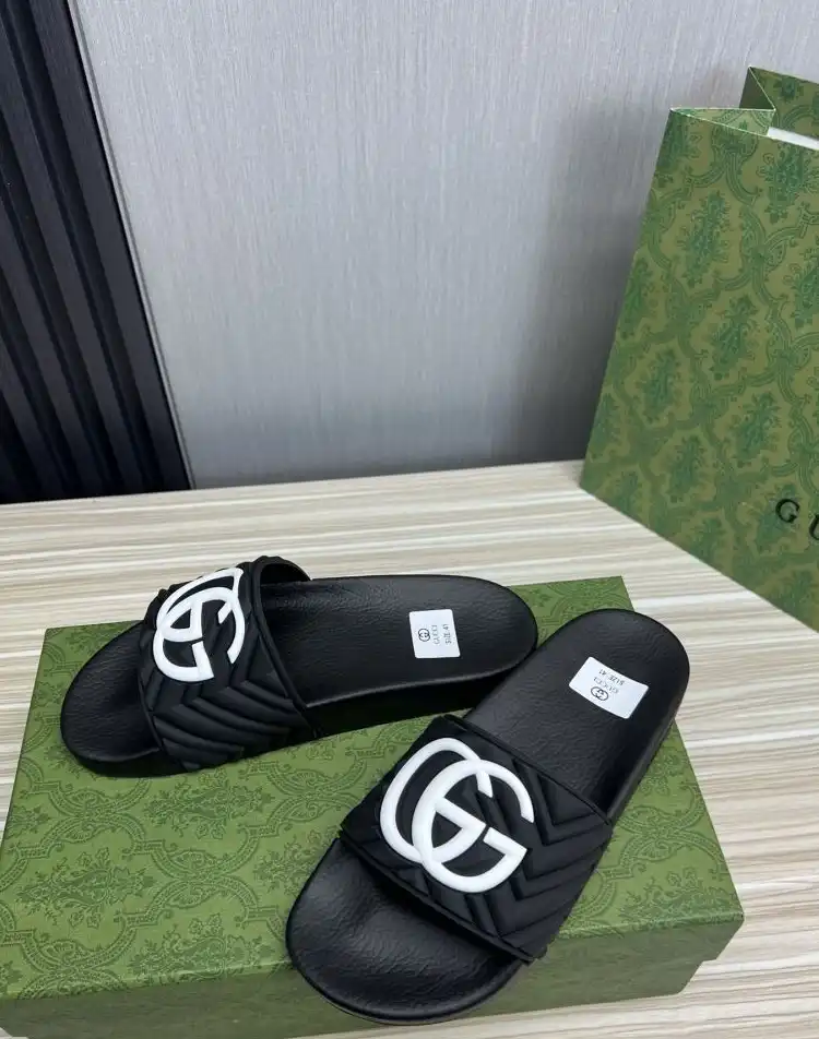 hype Gucci Slippers