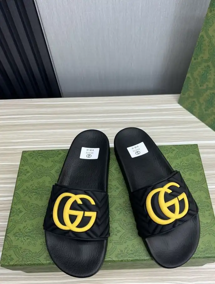 hype Gucci Slippers