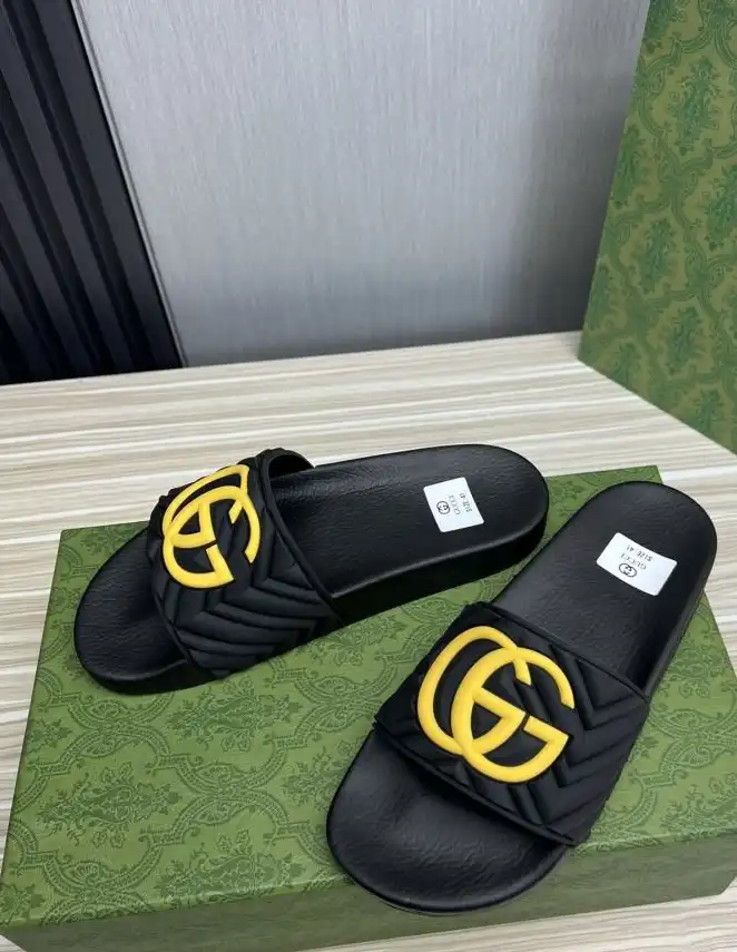 hype Gucci Slippers