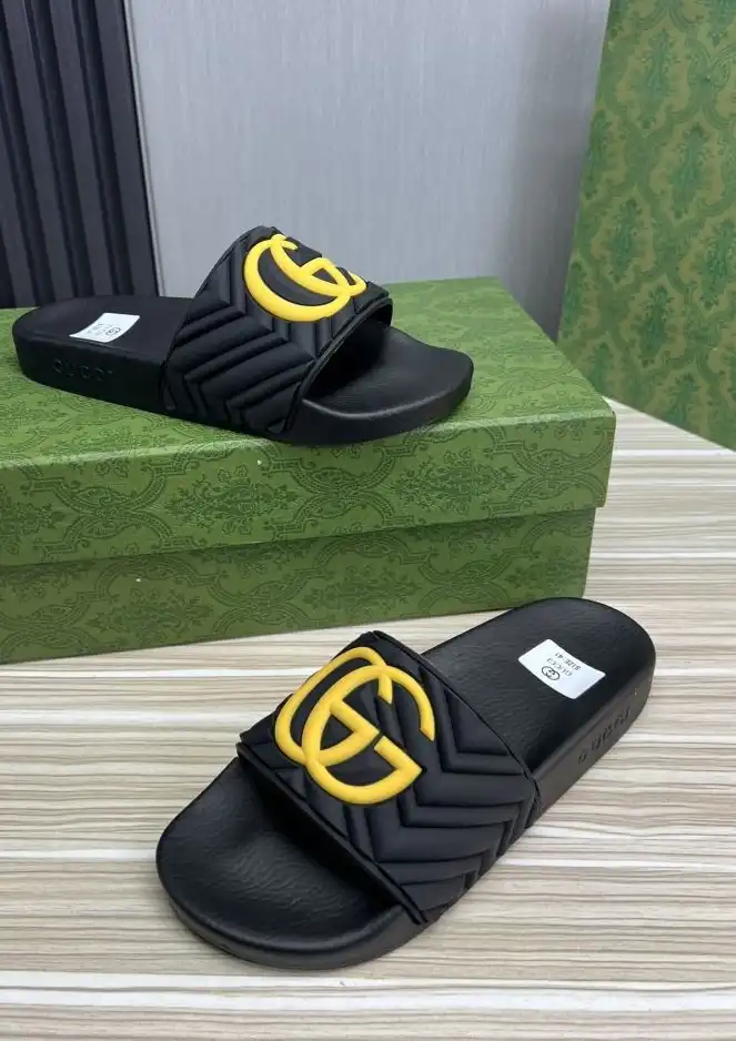 hype Gucci Slippers