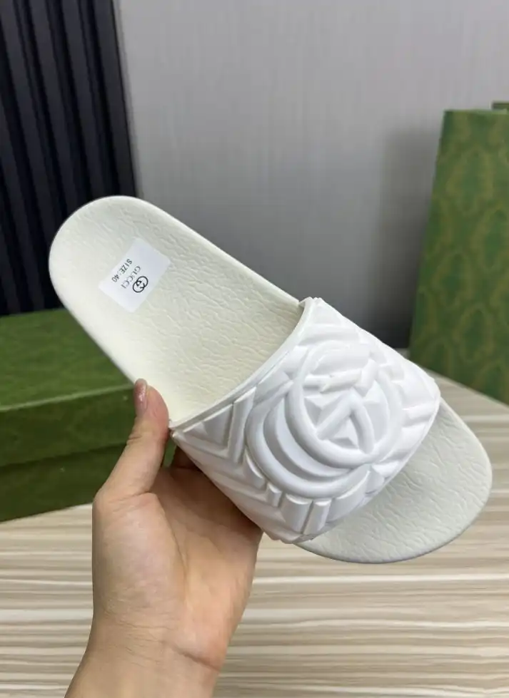 hype Gucci Slippers