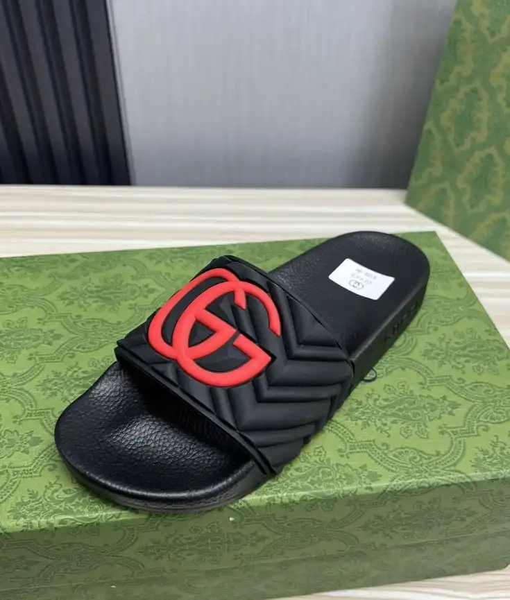 hype Gucci Slippers