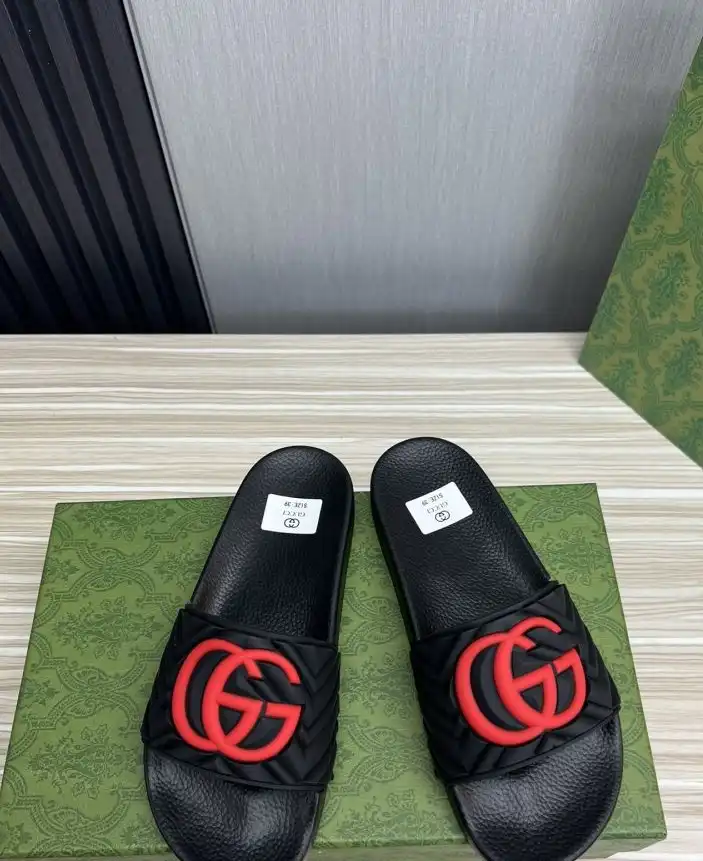 hype Gucci Slippers