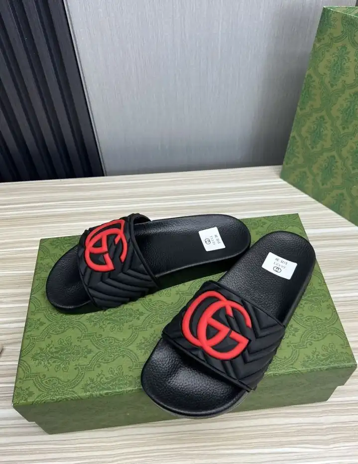 hype Gucci Slippers