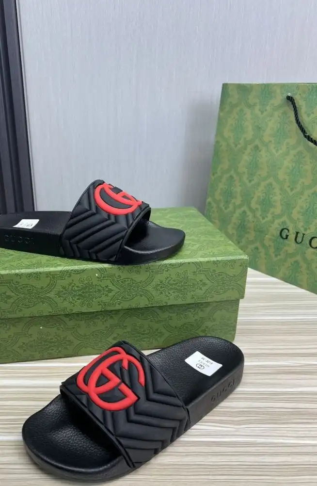 hype Gucci Slippers