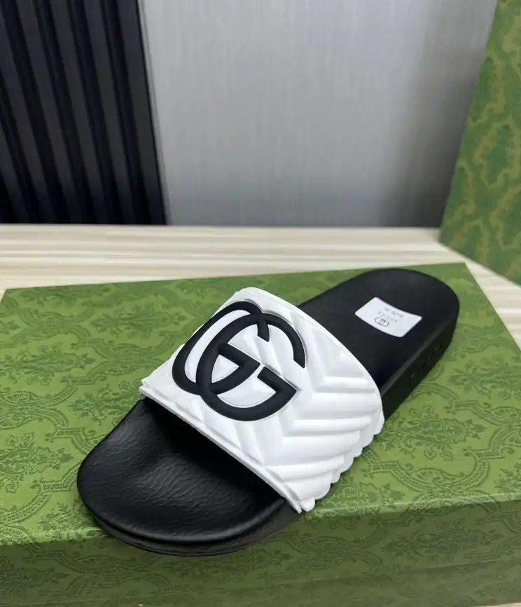 hype Gucci Slippers