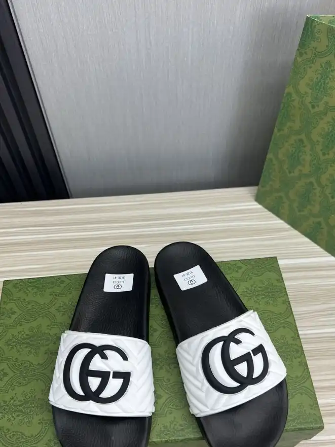 hype Gucci Slippers