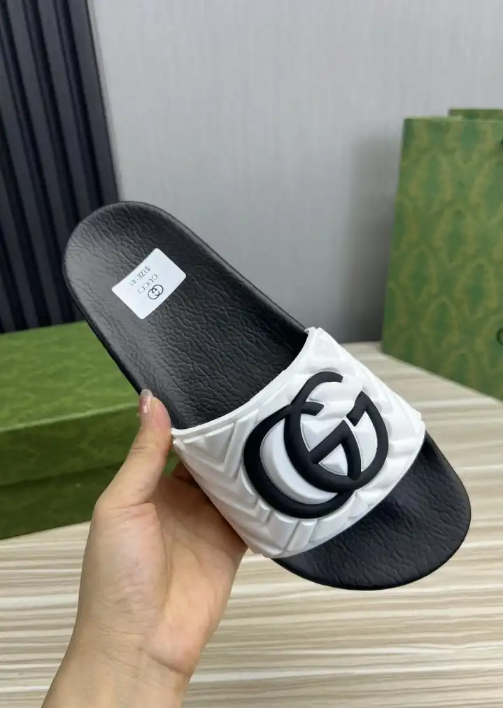 hype Gucci Slippers