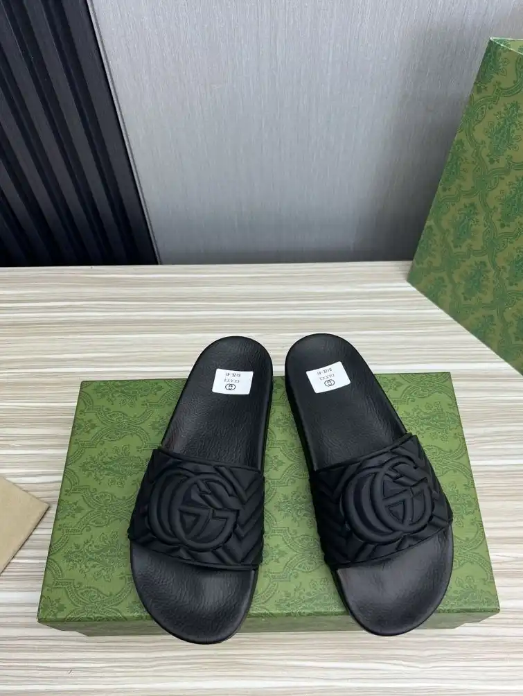 hype Gucci Slippers