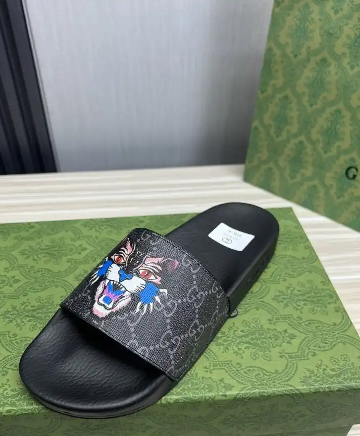 hype Gucci Slippers