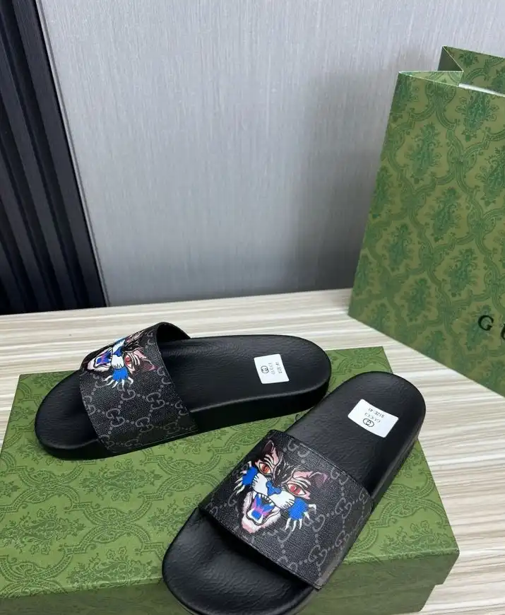 hype Gucci Slippers