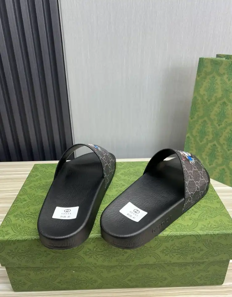 hype Gucci Slippers