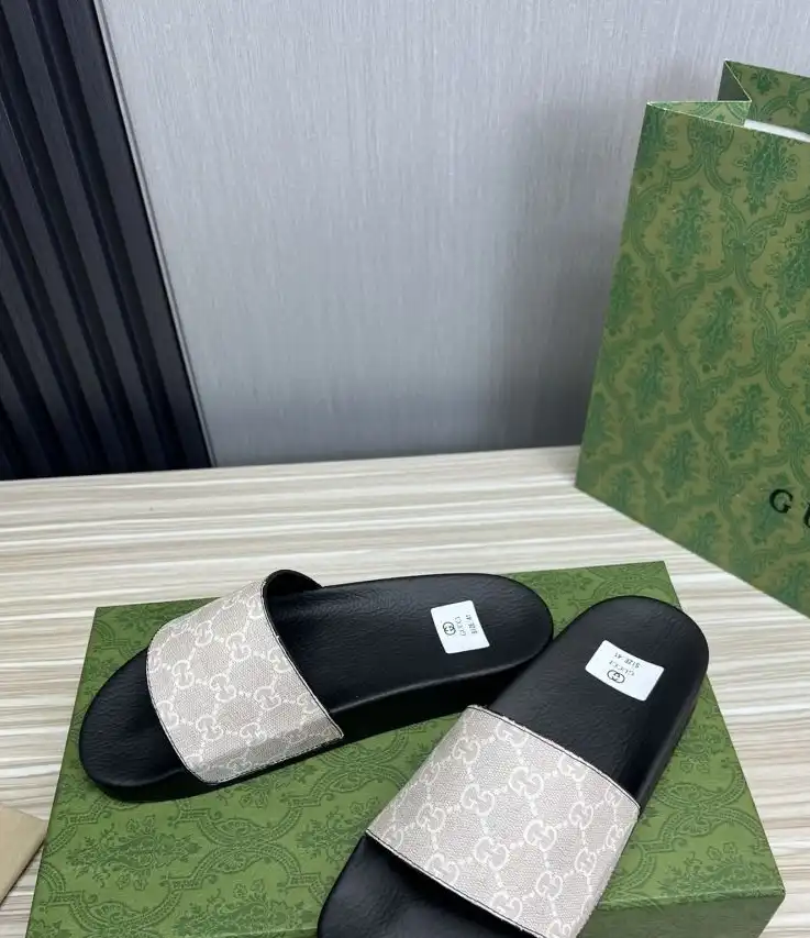 hype Gucci Slippers