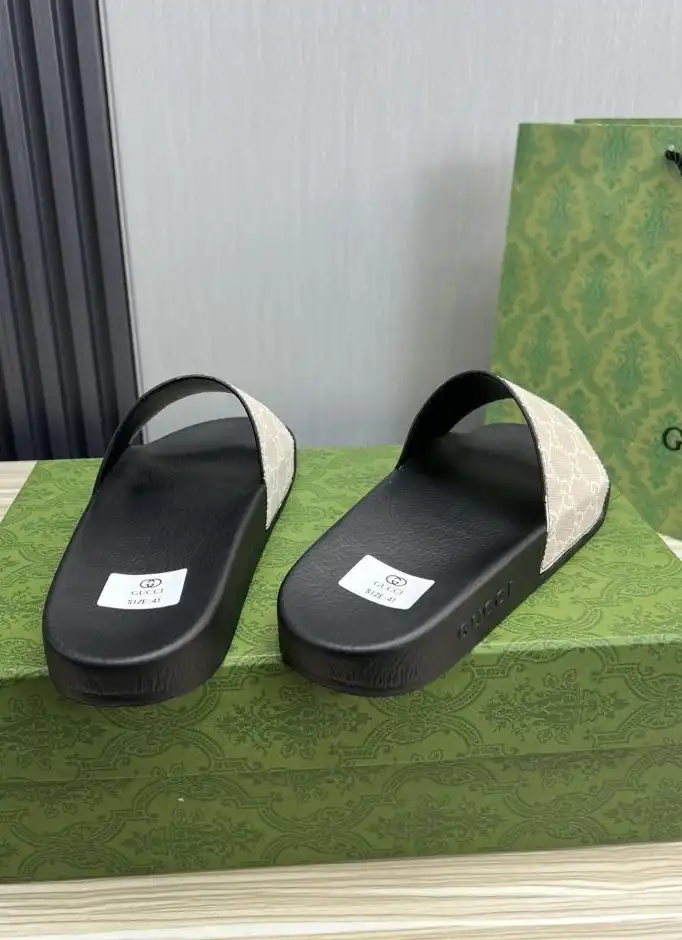 hype Gucci Slippers