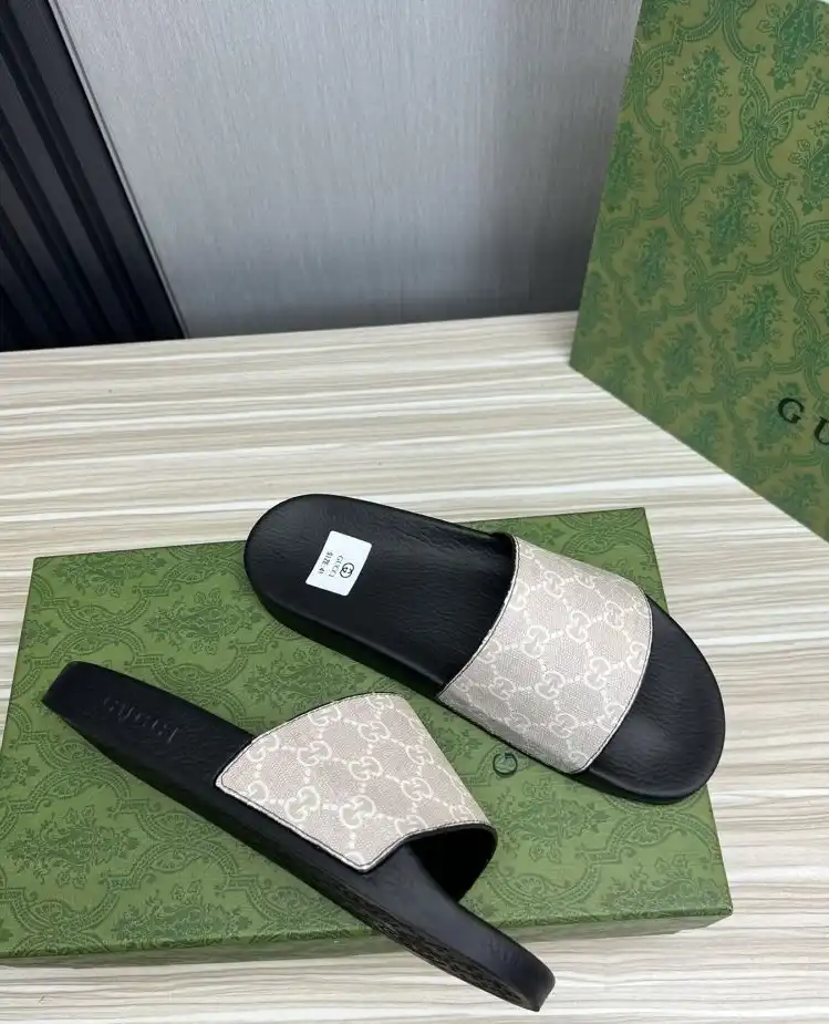 hype Gucci Slippers