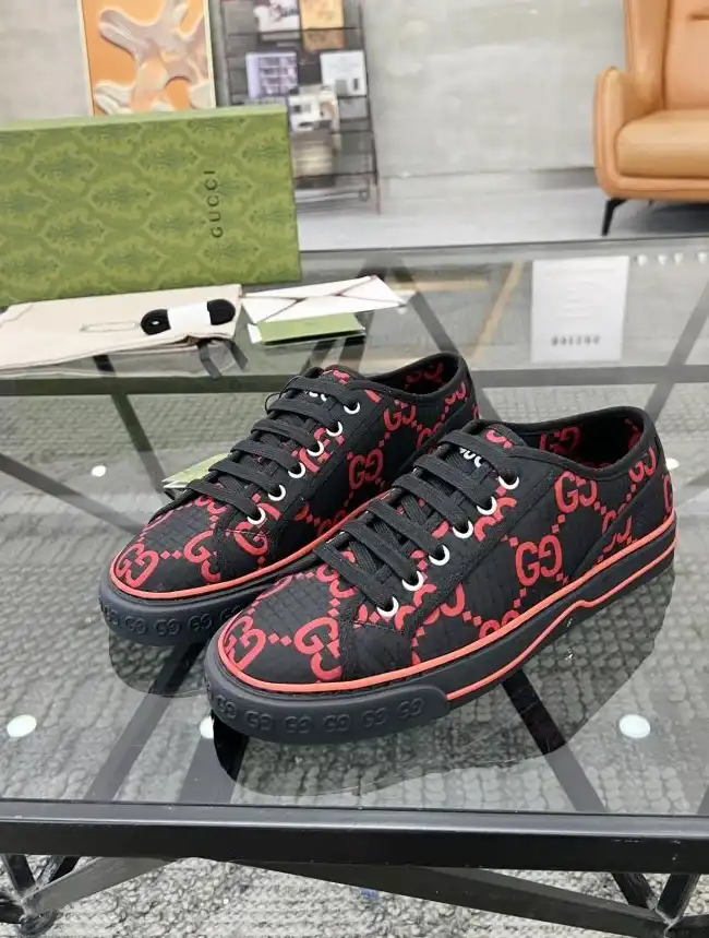 hype Gucci Sneakers