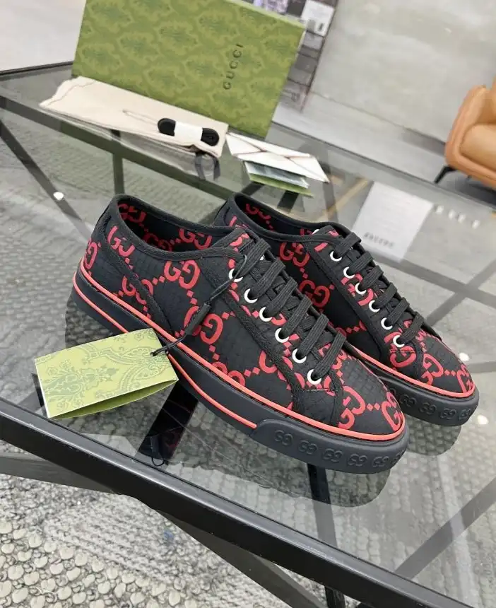 hype Gucci Sneakers