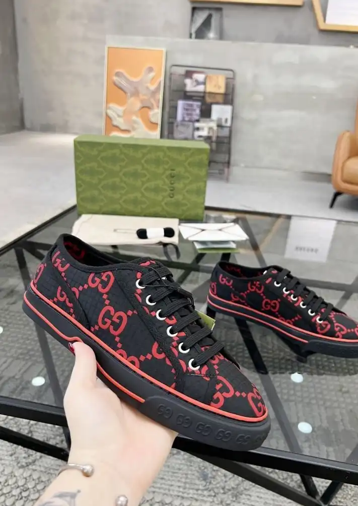 hype Gucci Sneakers