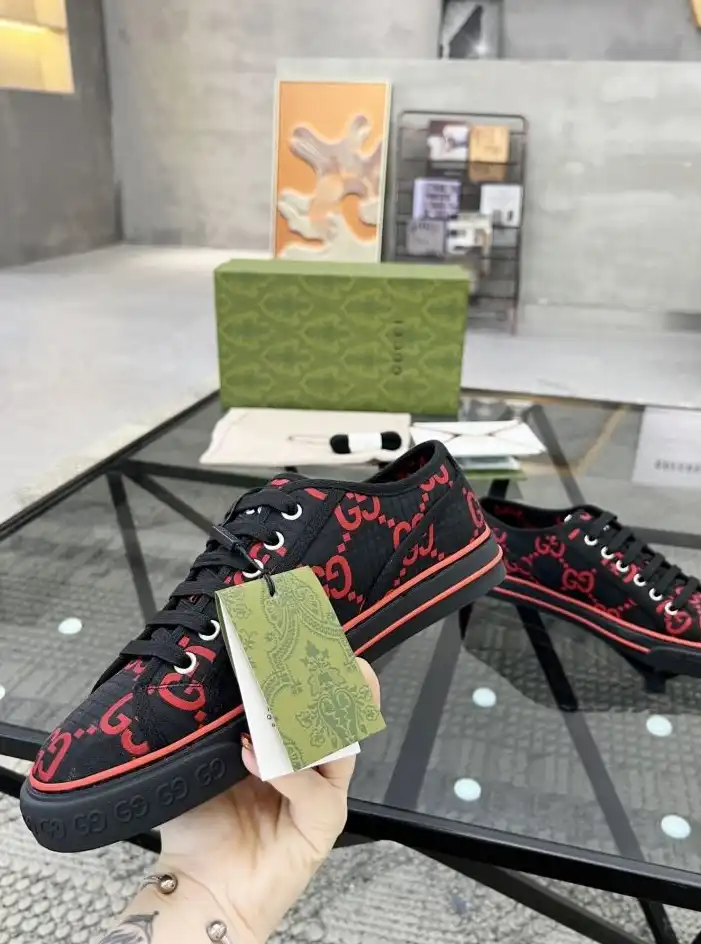 hype Gucci Sneakers