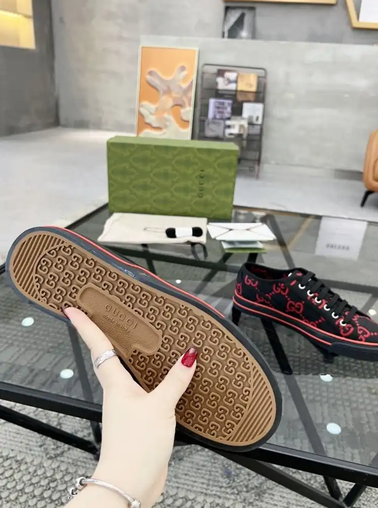 hype Gucci Sneakers