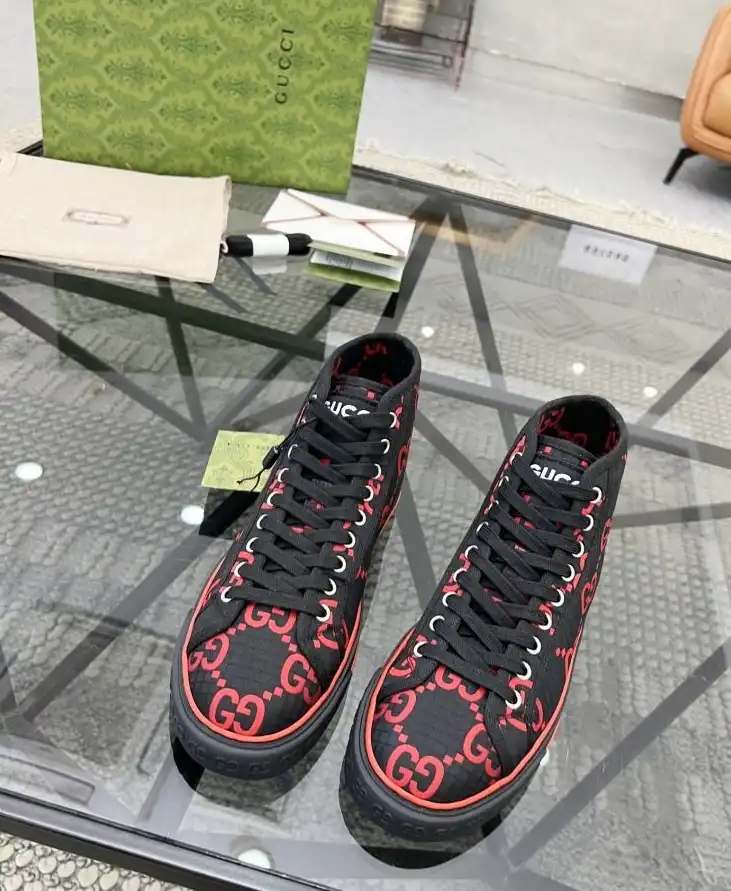 hype Gucci Sneakers