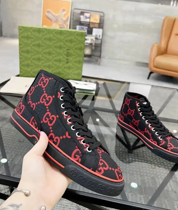 hype Gucci Sneakers