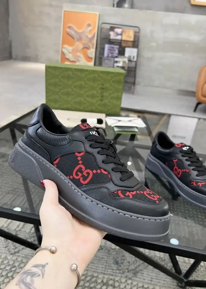 hype Gucci Sneakers