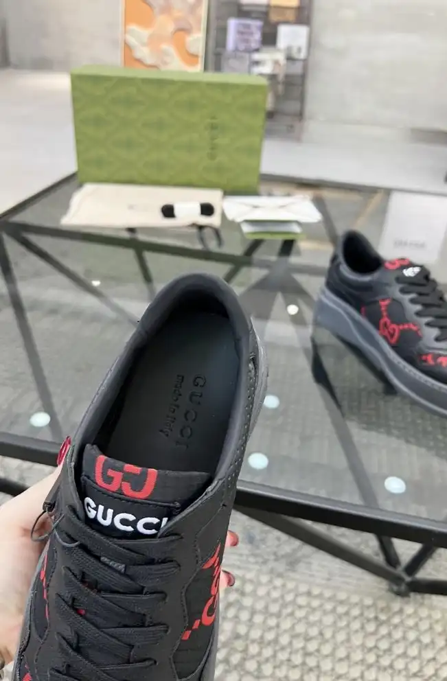 hype Gucci Sneakers