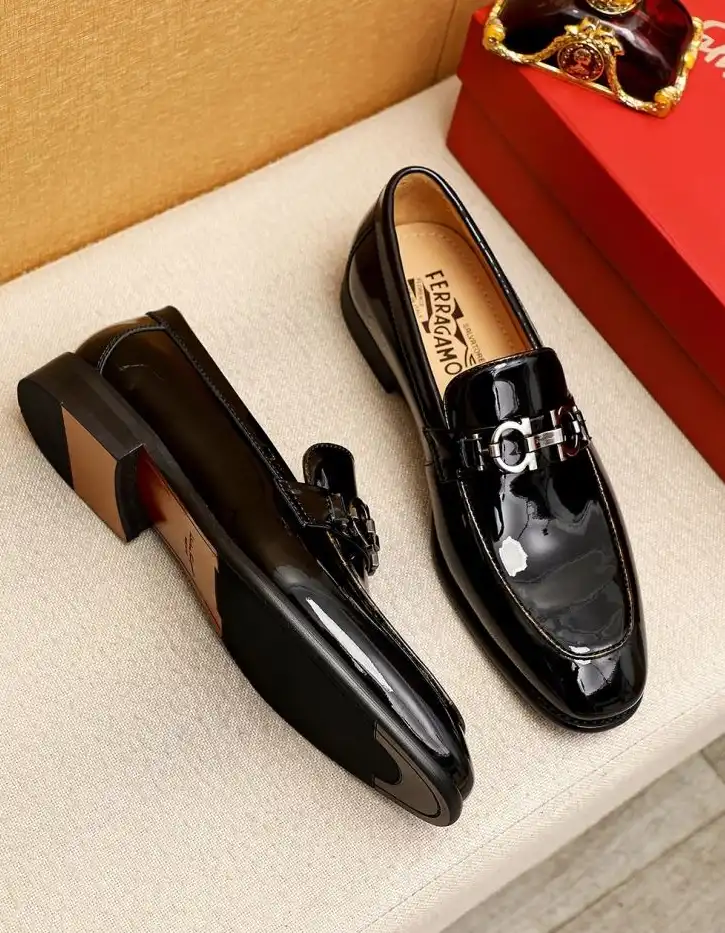 hype Ferragamo Leather Shoes