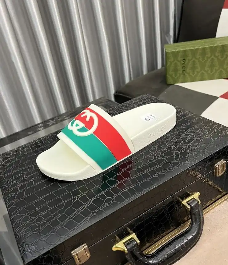 hype Gucci Slippers