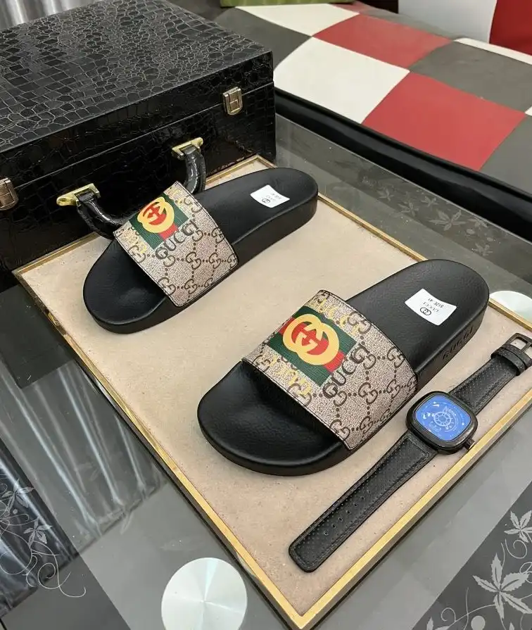 hype Gucci Slippers