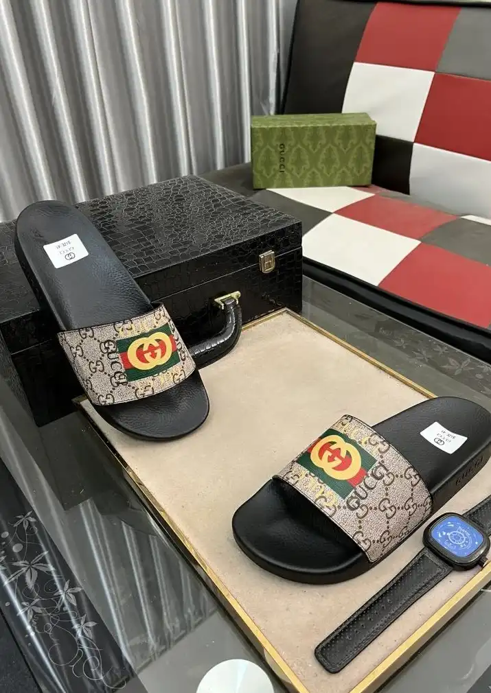 hype Gucci Slippers