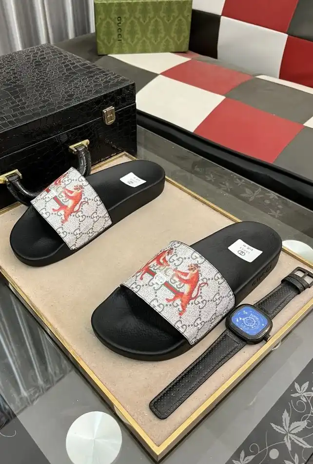 hype Gucci Slippers