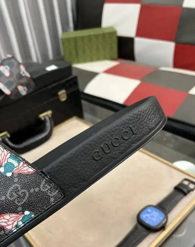 hype Gucci Slippers