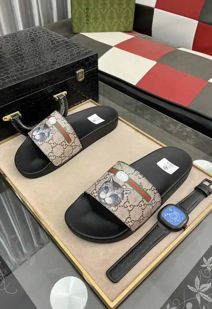 hype Gucci Slippers