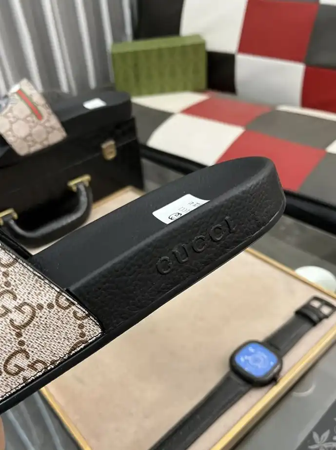 hype Gucci Slippers