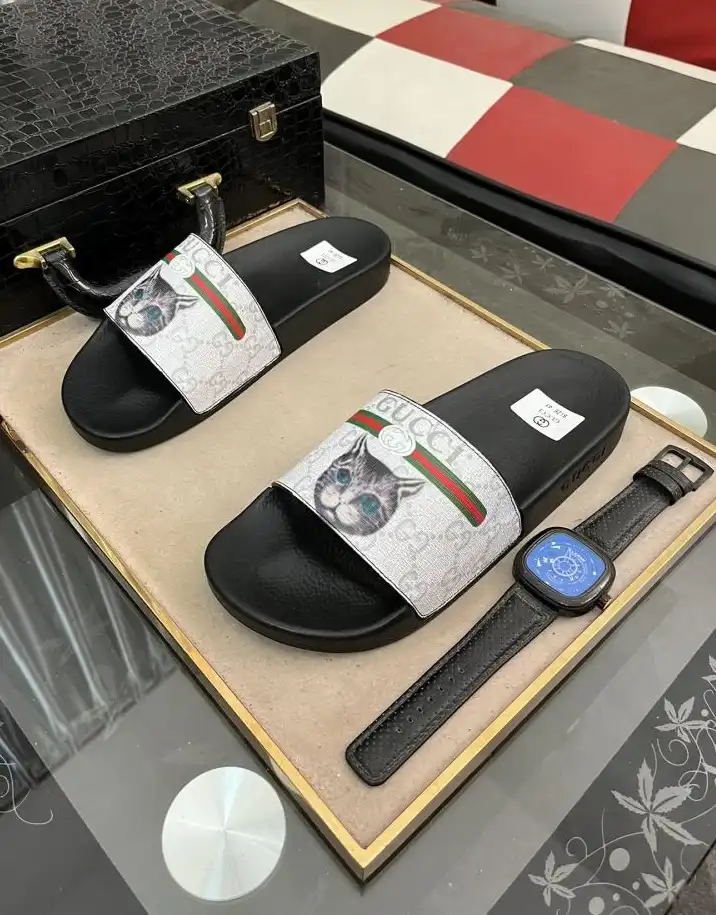 hype Gucci Slippers