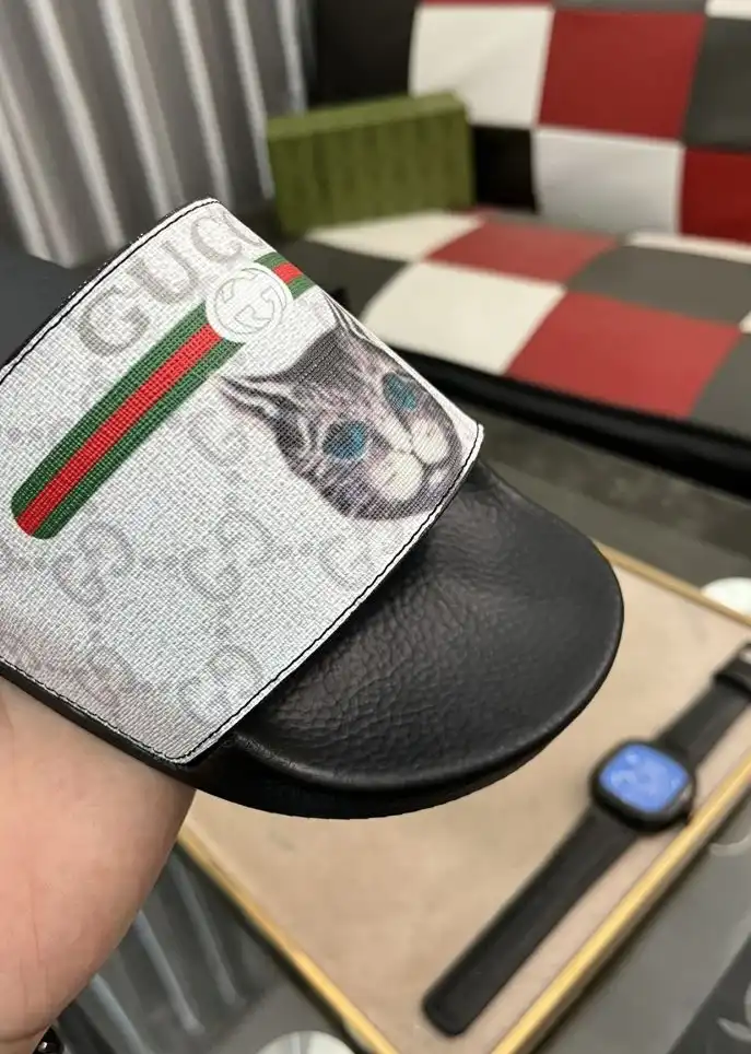 hype Gucci Slippers